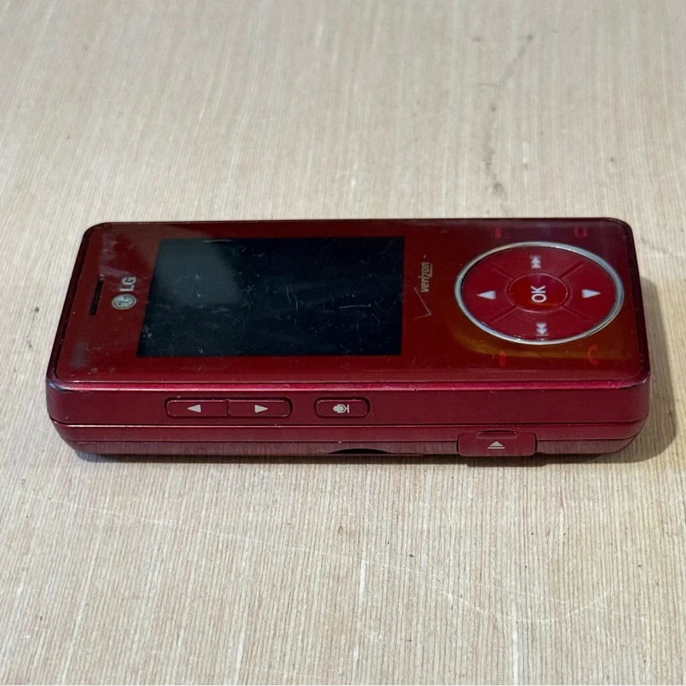 LG VX8500R Chocolate Flip Phone Verizon Burgundy “UNTESTED”No Charger Read Info.